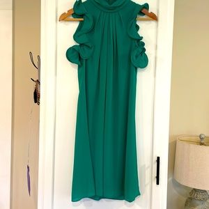 EUC Vince Camuto Dress in Green Size 4! 👗 perfect for wedding guest! Gorgeous!